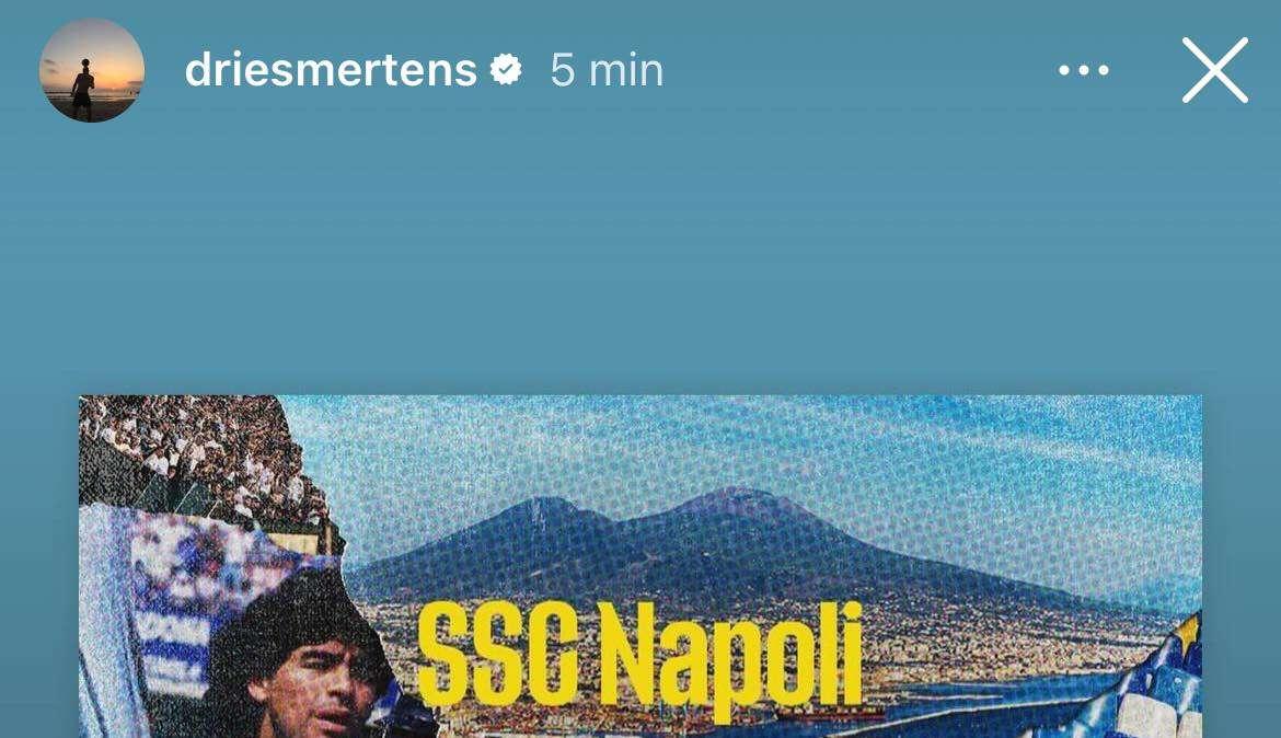 Mertens festeggia il Napoli per i 98 anni di storia: "Auguri amore mio"
