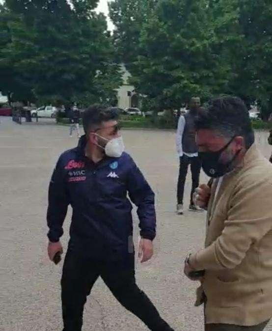 FOTO - L'arrivo del Napoli in hotel a Firenze