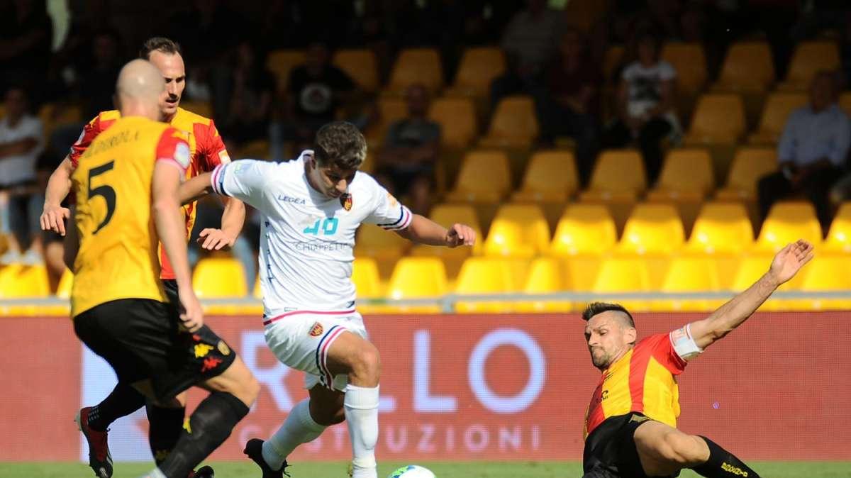 Benevento, probabile formazione per il Napoli: due ex azzurri tornano titolari per l'occasione