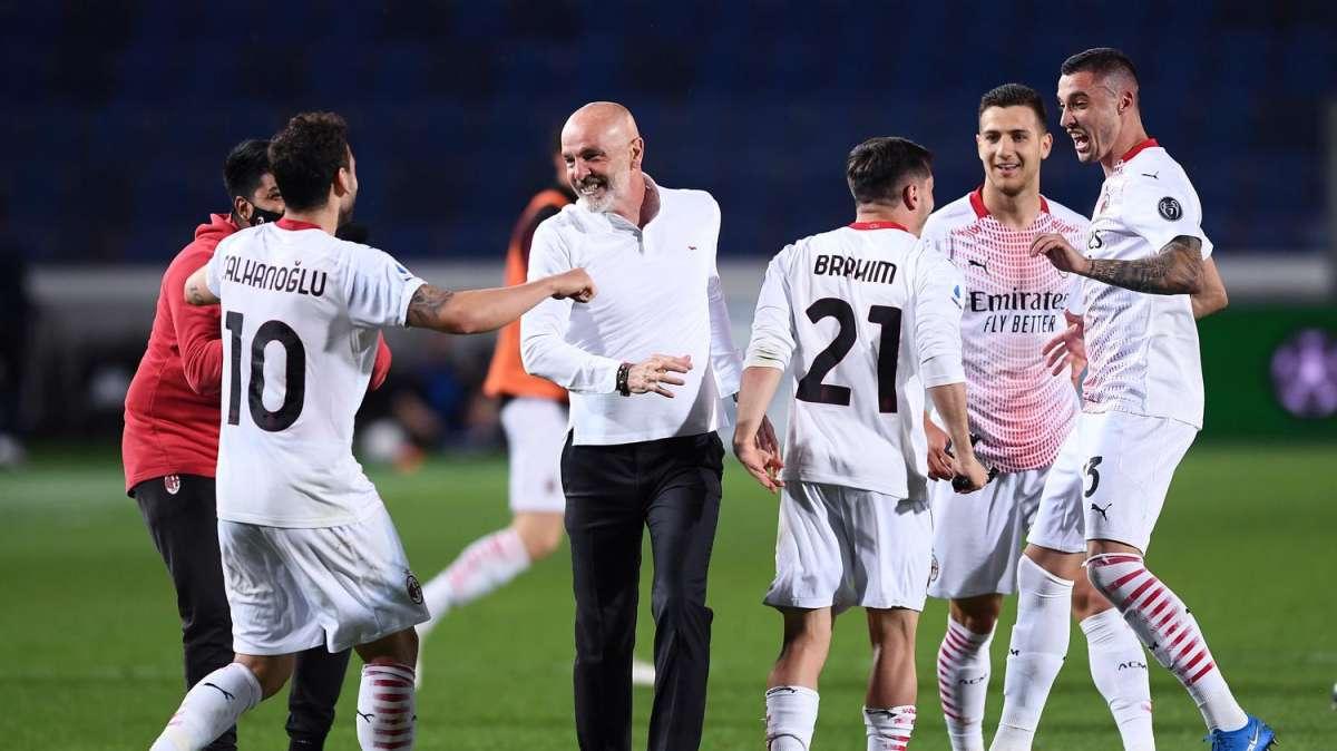 Pires si sbilancia: "Milan tra le favorite per lo Scudetto. Giroud-Ibra, che coppia!”
