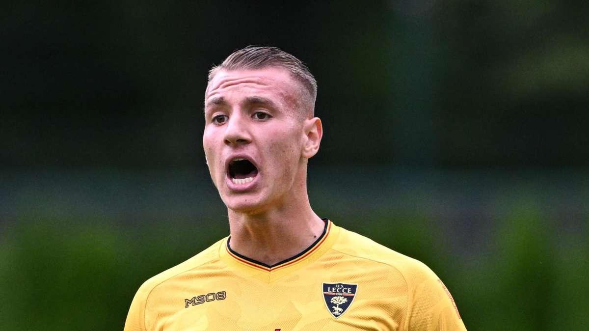 Lecce-Milan, le formazioni: Camarda alla prima da ex, Allegri con un attacco inedito