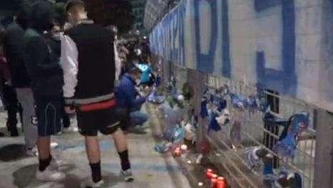 Tensioni all'esterno della camera ardente per Diego: lievi scontri tra tifosi e forze dell'ordine