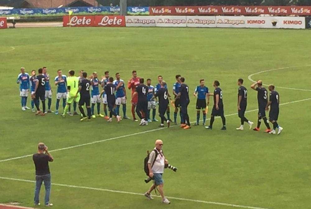 Napoli sotto 2-1 all'intervallo: possesso sterile per gli azzurri che non sembrano brillantissimi