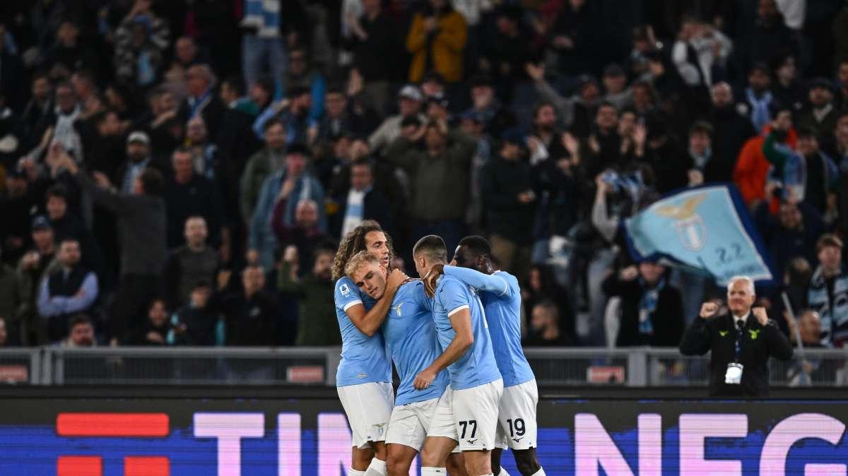 La Lazio di Sarri vince e manda in crisi il Cagliari: finisce 2-0 all'Olimpico