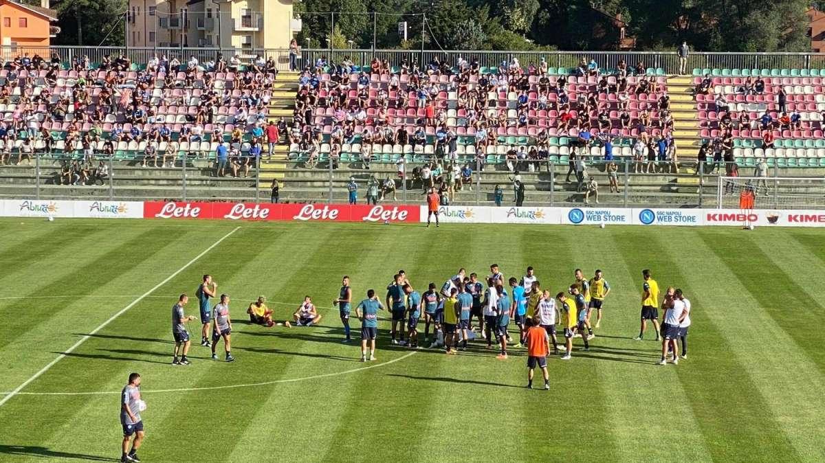 Day 1, il racconto da Castel di Sangro: Osimhen-Dries a sorpresa insieme, norme anti-Covid come esempio nazionale