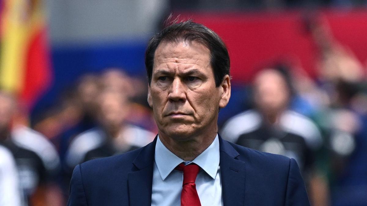 Belgio, Garcia: "Non si possono commettere certi errori. De Bruyne? Non è riuscito a finire la gara"