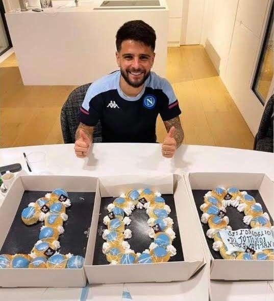 FOTO - Insigne, sorpresa dalla moglie Jenny: torta di Poppella per festeggiare i 100 gol