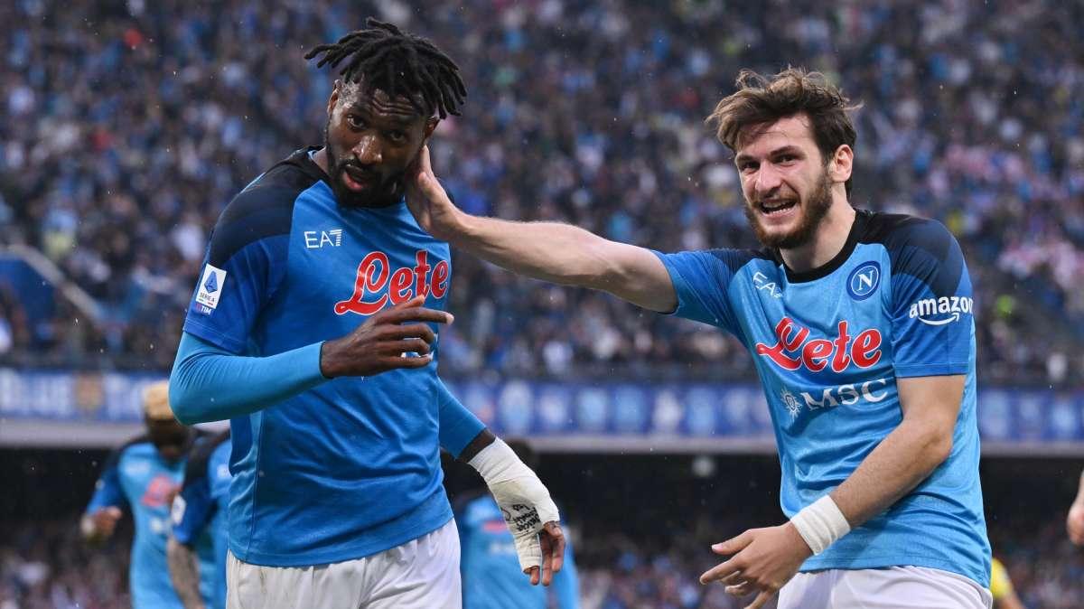 FOTO - Anguissa posta uno scatto con Kvara e lo incensa: "Crack"