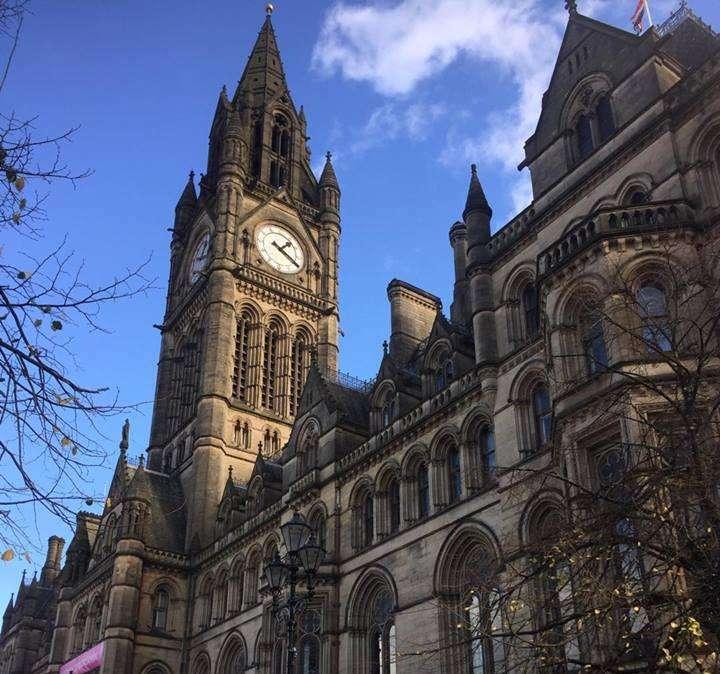 FOTO - Splende il sole a Manchester: l'uragano Ophelia non sembra poter creare problemi alla sfida al City
