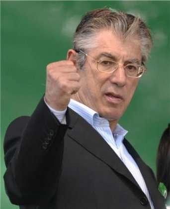 Retromarcia di Bossi: "Chiedo scusa alla Nazionale, spero vinca il Mondiale"