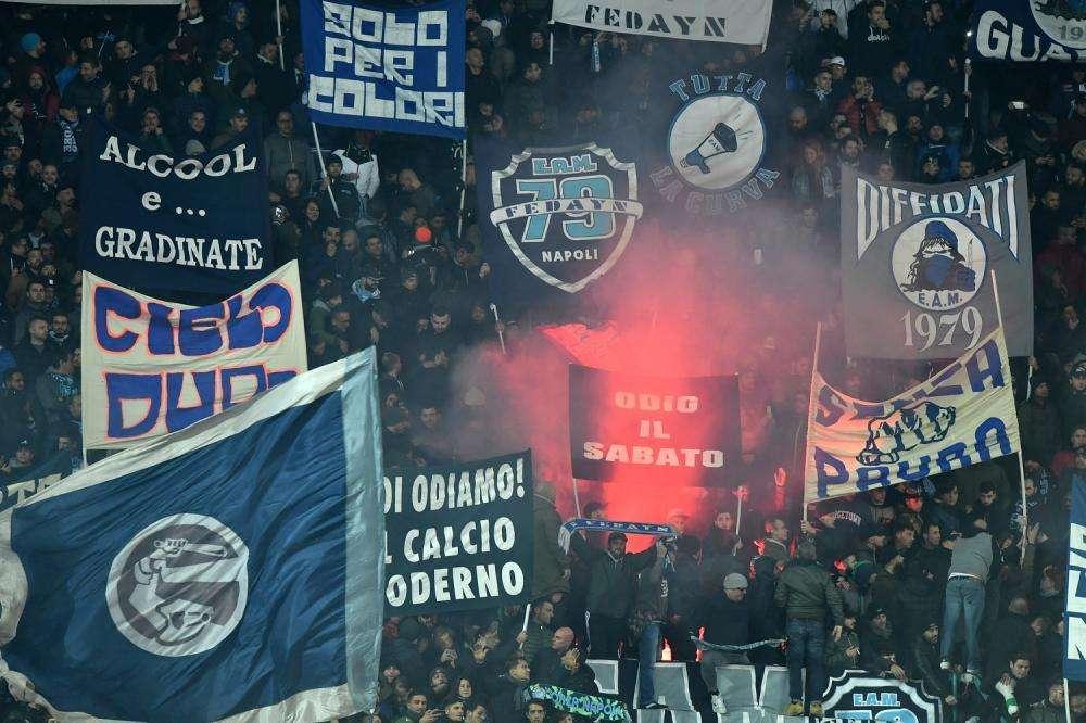Mario Rui ostacola Douglas Costa in ripartenza, Orsato intransigente gli rifila il giallo
