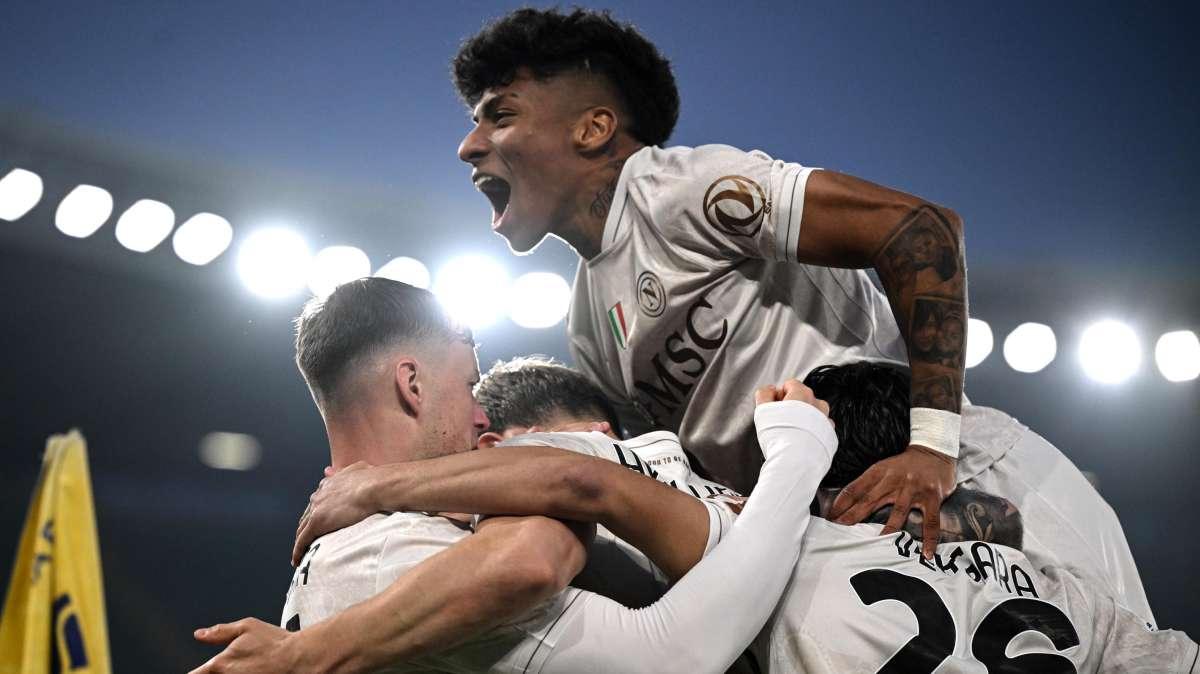 Verona-Napoli 1-2 (3' Hojlund, 65' Akpa Akpro, 97' Lukaku): la decide Lukaku all'ultimo pallone