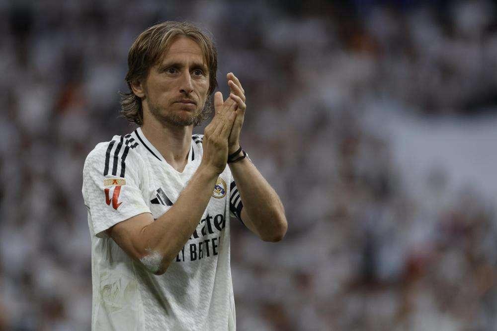 Modric si presenta e alza l'asticella: "Il Milan non può accontentarsi del terzo posto"
