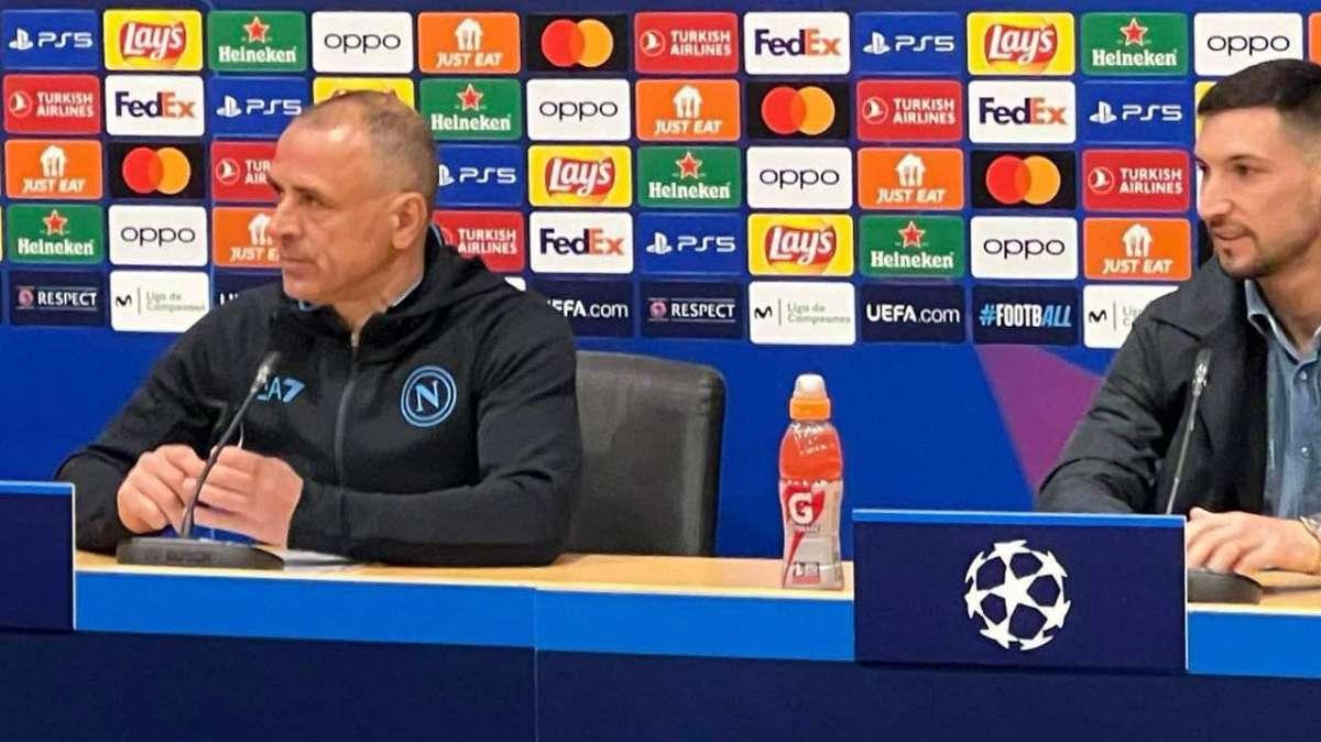 RILEGGI LIVE - Calzona: “Barça forte ed in salute, è la gara dell’anno: voglio coraggio!”, Politano: “Ora giochiamo come sappiamo, non aspettiamo più!”