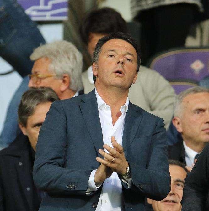 Renzi applaude Rocchi: "Bloccata la gara per i cori contro Napoli, è un grande"