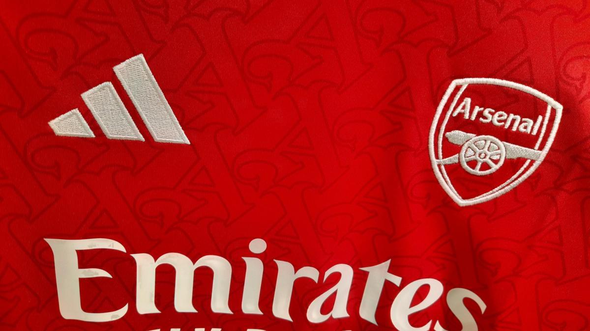 Napoli-Arsenal, a Fuorigrotta anche i tifosi campani dei Gunners: gli “Italian Gooners”