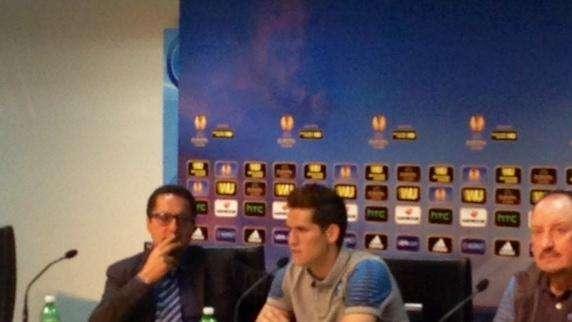 RILEGGI LIVE – Benitez: "Domani spazio al turnover, i tifosi hanno recepito il mio messaggio. Stiamo crescendo, i risultati arriveranno". Rafael: "Gruppo unito, faremo bene"