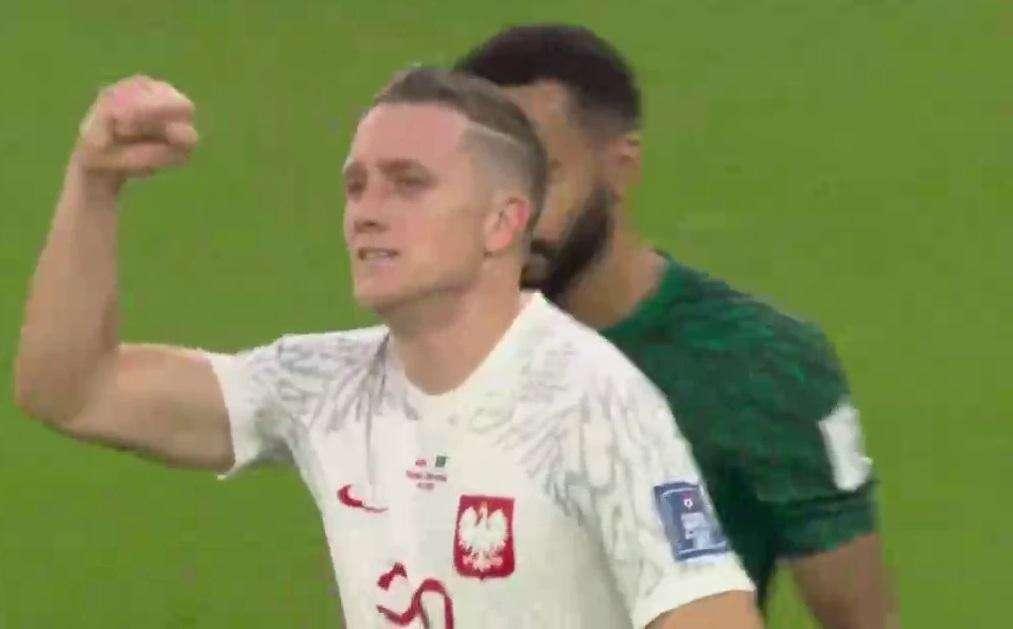 Zielinski e Lewandowski-gol, Szczesny para tutto: la Polonia batte l'Arabia Saudita