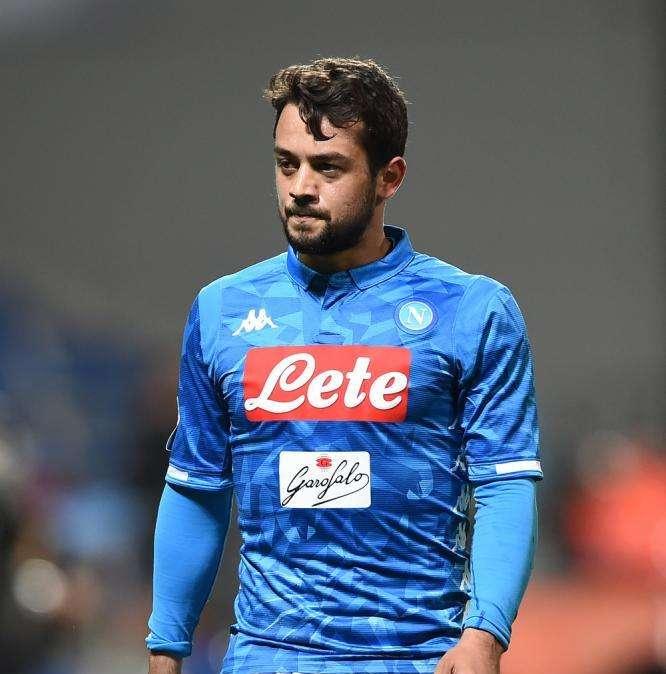 Vittoria che fa morale. Gol importanti di Younes e Mertens. Milik Re Mida: tocca e segna