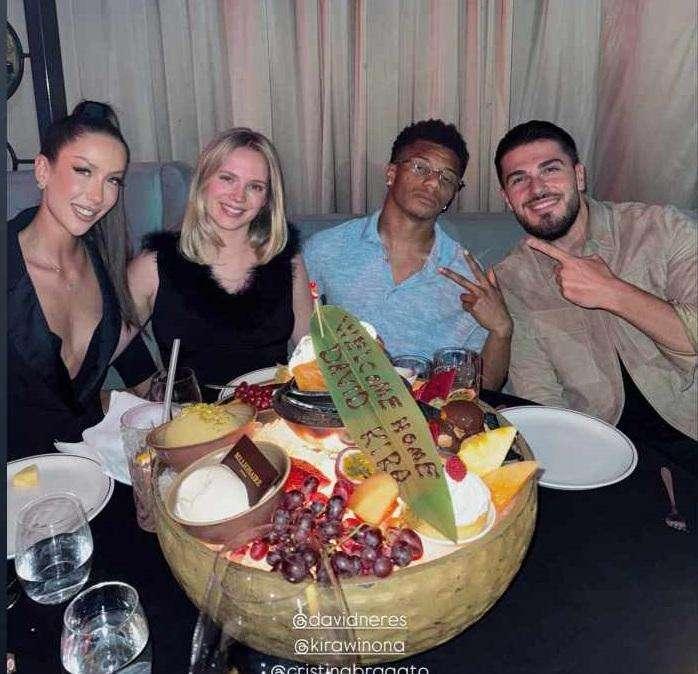 Due giorni di riposo concessi da Conte, Neres si rilassa a Dubai