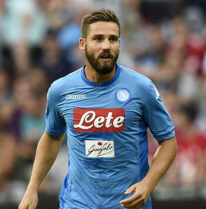 L'ex azzurro Pavoletti si sblocca dopo un anno di digiuno: in gol contro il suo Genoa