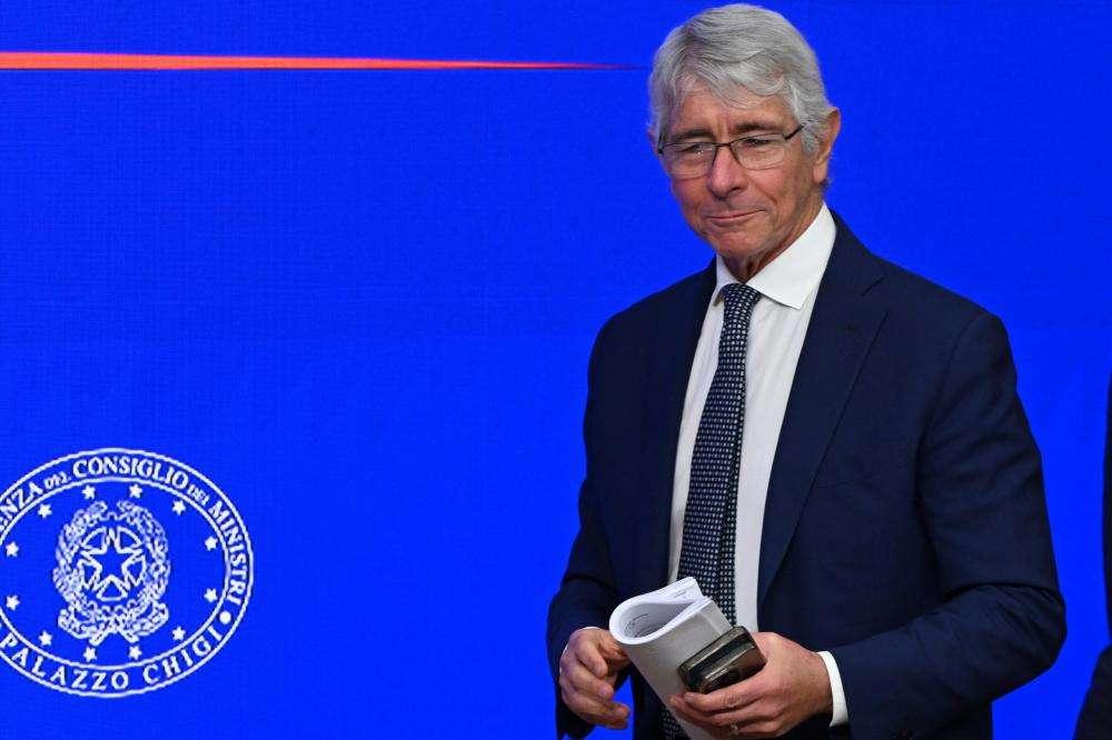 Vendita San Siro sotto inchiesta, Abodi: "Giusto fare chiarezza"