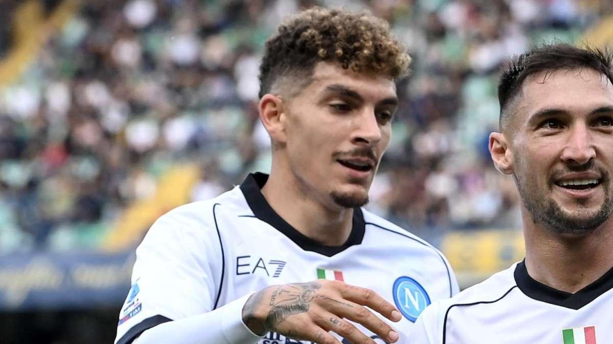 FOTO - Violenza donne, capitan Di Lorenzo con una fascia speciale