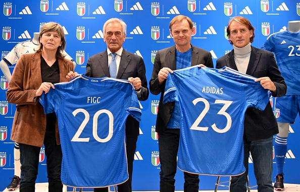 Gravina, Gulden e Mancini