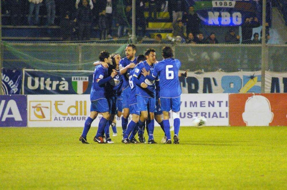 EX ROSSONERI: un club pugliese sulle tracce di un centrocampista
