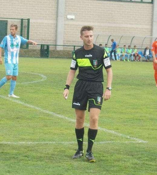 L'ARBITRO DI NOCERINA-BARI