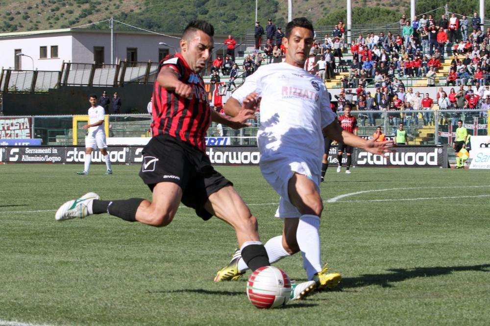 EX ROSSONERI: un esterno riparte dalla Reggina