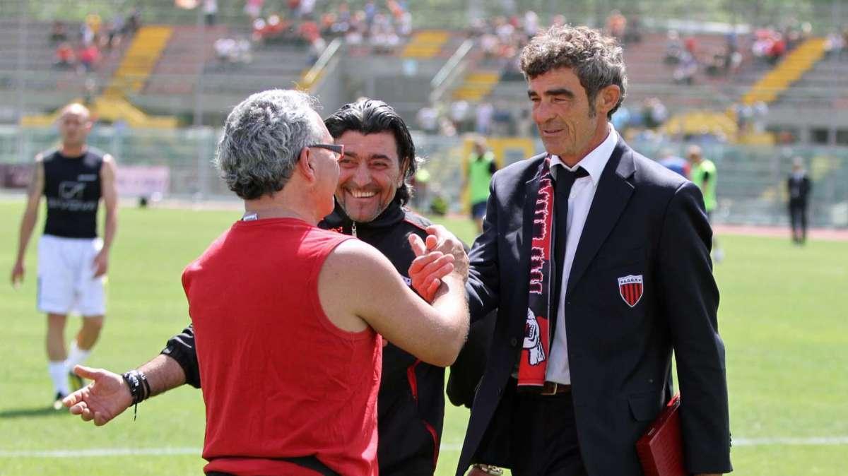 EX ROSSONERI: Auteri verso il Bari di De Laurentis