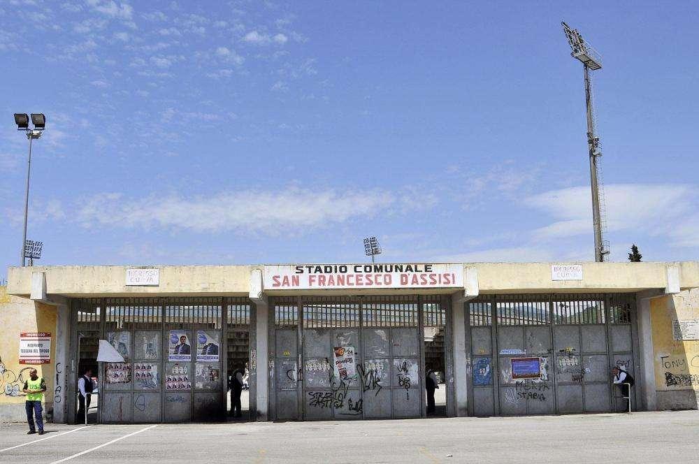 NOCERINA - Scontri tra tifoserie: Daspo per 13 tifosi molossi