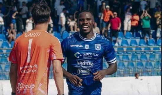 Akammadu, un gol da Top Gol: la magia dell'attaccante azzurrostellato contro l'Unipomezia (VIDEO)