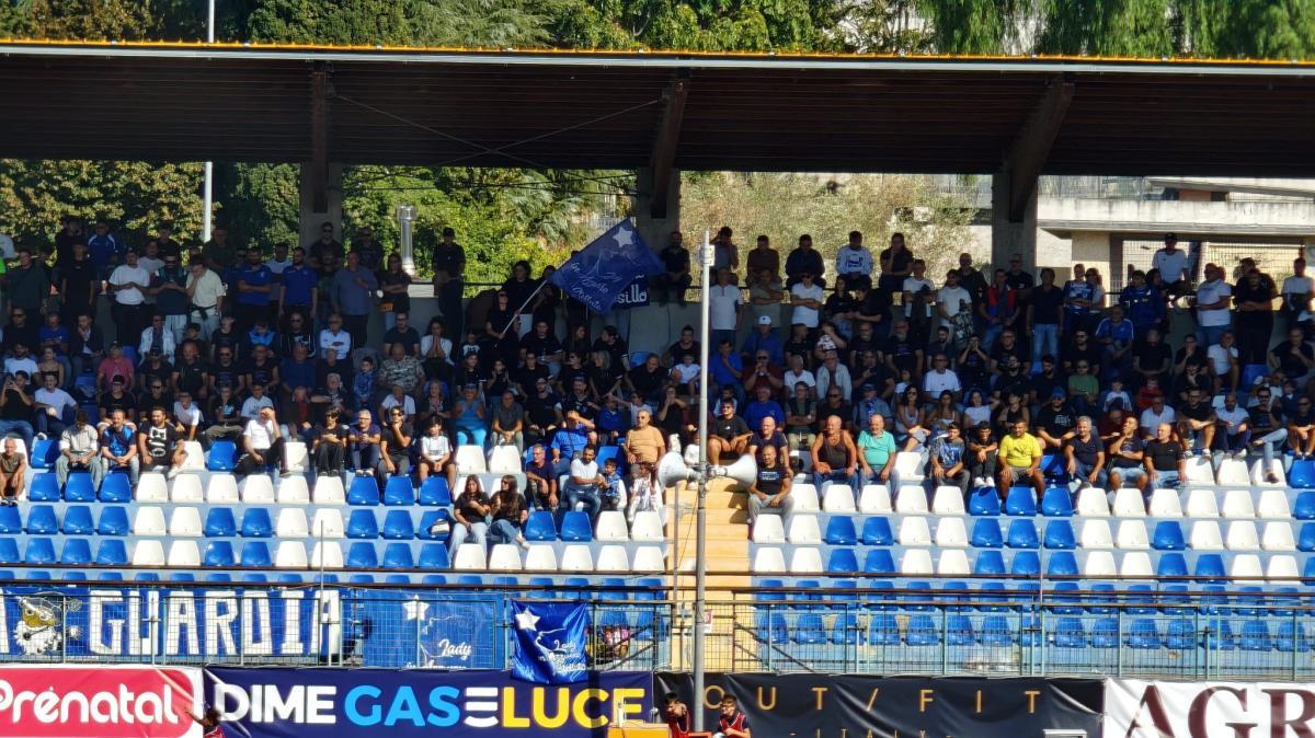 Tifosi Paganese
