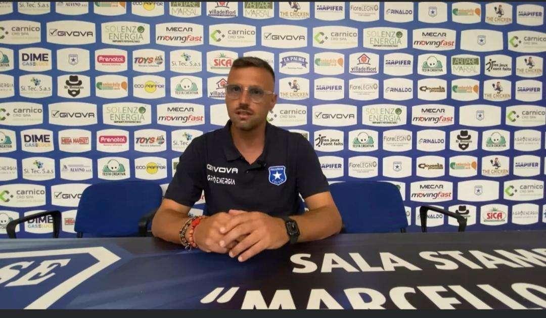 Raffaele Esposito,all.Paganese
