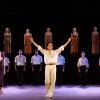 Teatro Massimo, Casà ballerino della compagnia palermitana, è stato invitato in qualità di "primo ballerino ospite" per interpretare il ruolo di John in "Zorba il Greco"