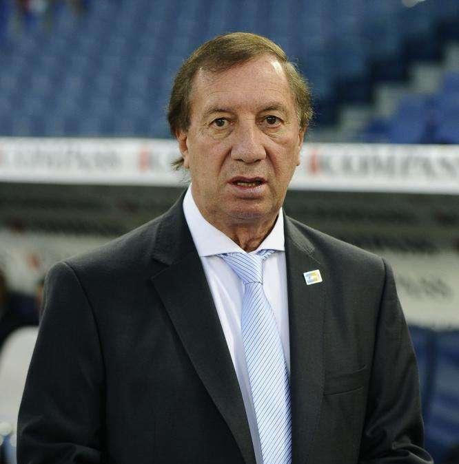 Argentina, postivo al Covid-19 l'ex commissario tecnico Bilardo