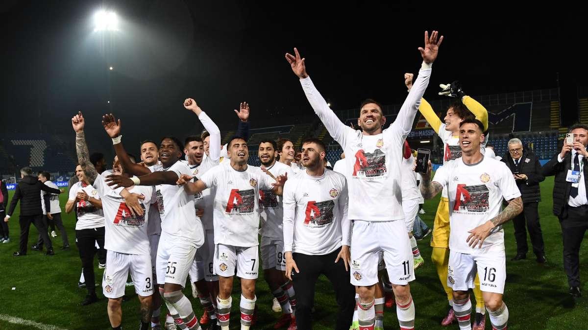 Serie B, Lecce e Cremonese promosse in A