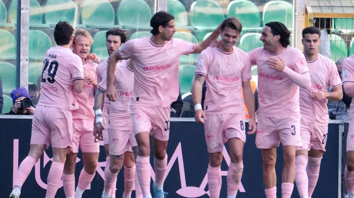 Serie B, Palermo-Avellino: 2-0