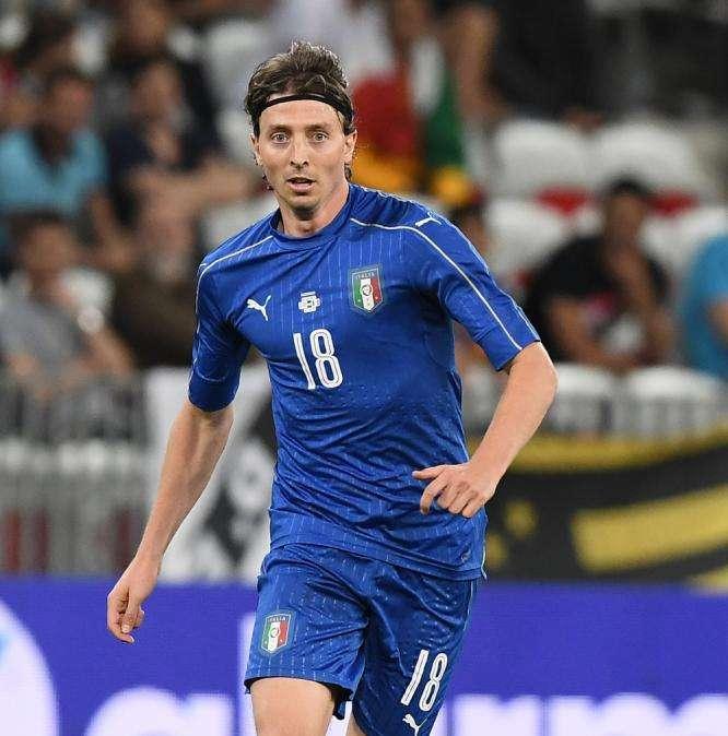 Calcio, Montolivo si ritira dal calcio tra le polemiche 
