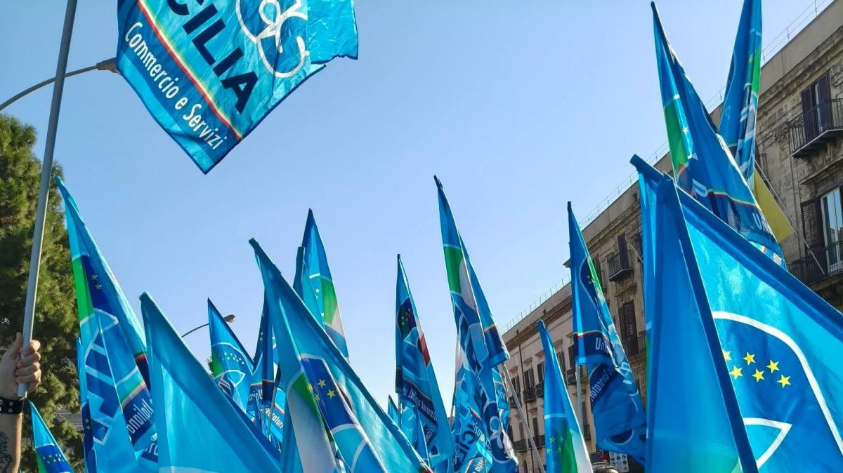 Palermo, oltre 350 lavoratori in sciopero per l’internalizzazione nelle ASP siciliane: la delegazione incontra la Regione
