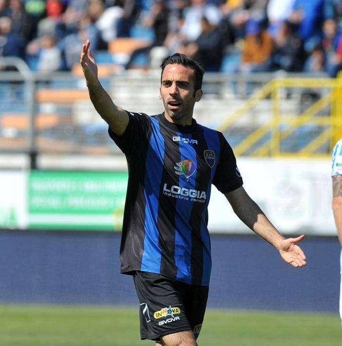 Palermo,  Dellafiore non verrà tesserato