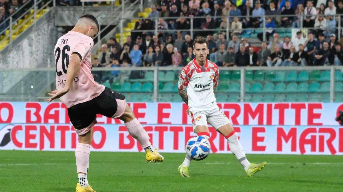Palermo, contro il Bari torna Verre da titolare