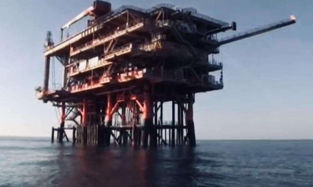 Economia, frenata del petrolio ma...