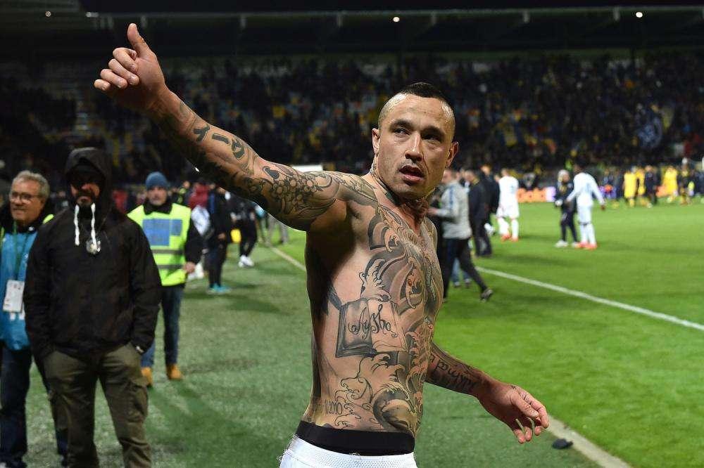 Cagliari, problema muscolare per Nainggolan