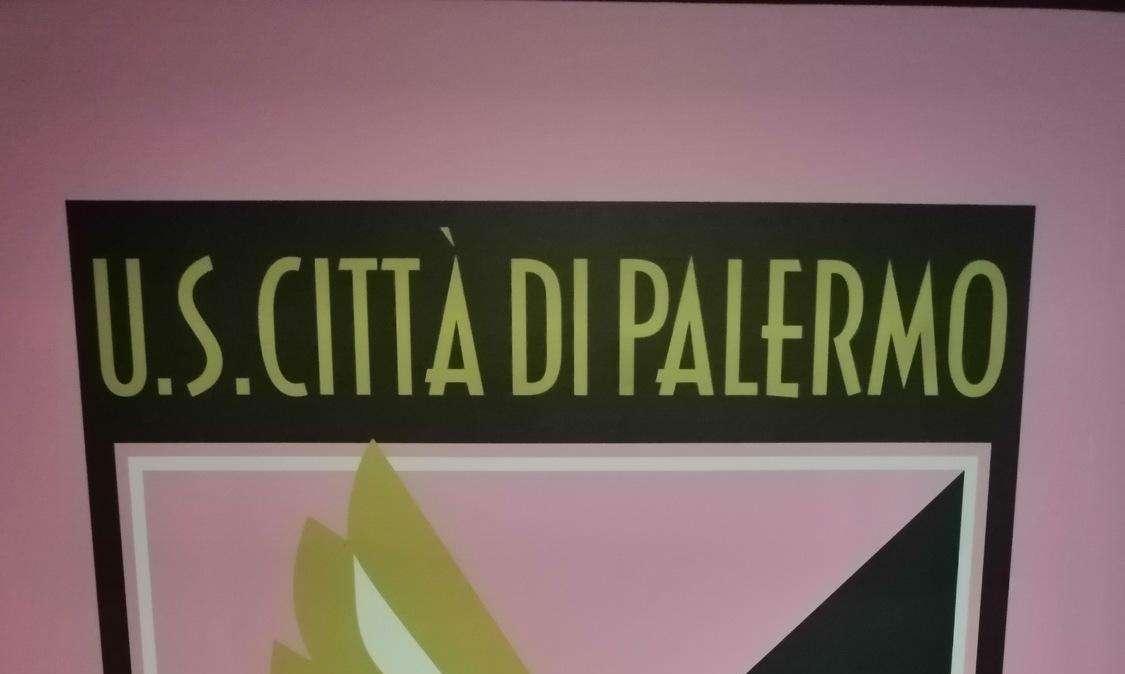 Palermo, la società rosanero si complimenta con Costa per i cimeli della vecchia società 
