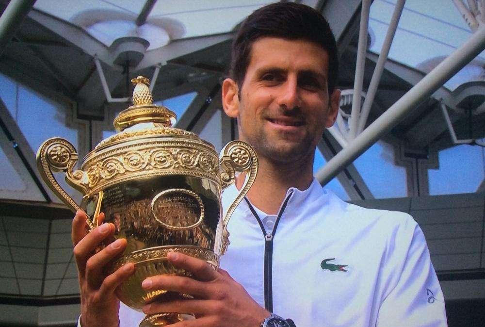 Extra Calcio: Tennis, a Wimbledon trionfa Djokovic. Finale epica contro Federer