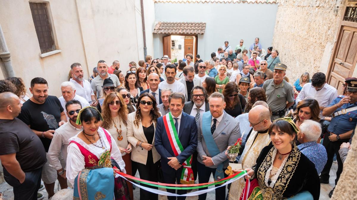 Piana degli Albanesi celebra il 538° anniversario della fondazione, una settimana nel segno dell’identità arbëreshe