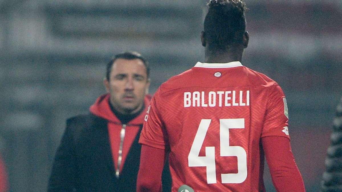 Palermo, senti Balotelli: "Giocare in rosanero? Sarebbe bello..."